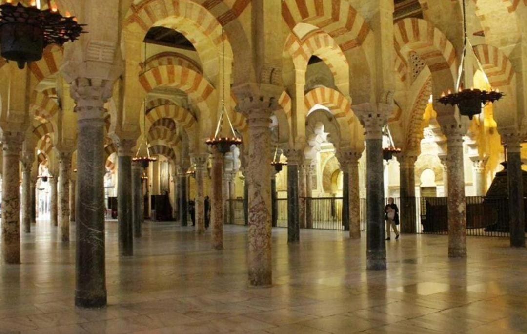 A 20 Metros De La Mezquita Catedral ,Apartamentos Turistico Cespedes 5 Кордова Экстерьер фото